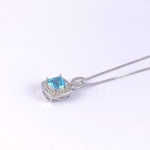 Beautiful Blue Topaz 925 Sterling Pendant Necklace